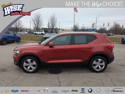 2021 Volvo XC40 Momentum