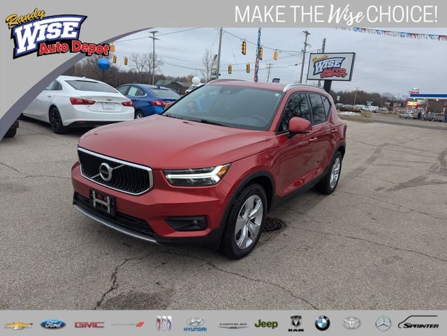 2021 Volvo XC40 Momentum