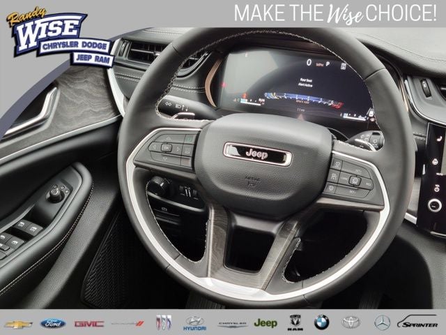 2026 Jeep Grand Cherokee GRAND CHEROKEE LAREDO ALTITUDE 4X4