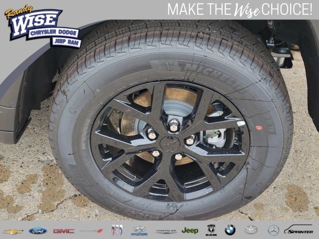 2026 Jeep Grand Cherokee GRAND CHEROKEE LAREDO ALTITUDE 4X4