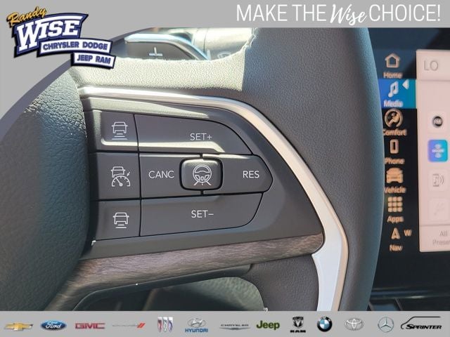 2026 Jeep Grand Cherokee GRAND CHEROKEE LAREDO ALTITUDE 4X4