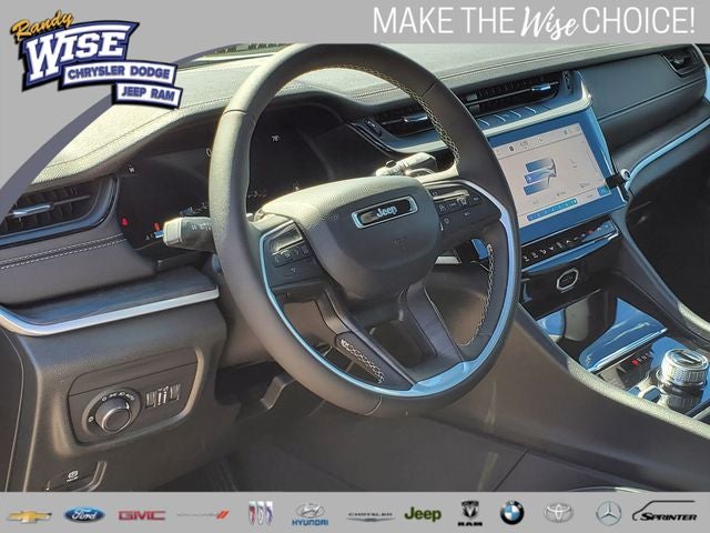 2026 Jeep Grand Cherokee GRAND CHEROKEE LAREDO ALTITUDE 4X4