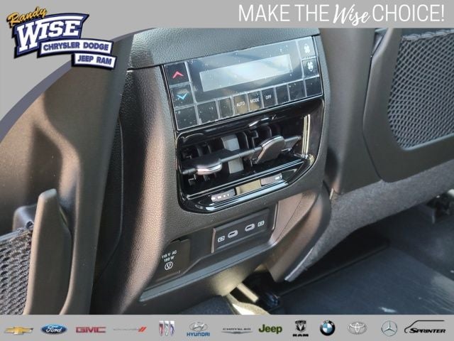 2026 Jeep Grand Cherokee GRAND CHEROKEE L LAREDO ALTITUDE 4X4