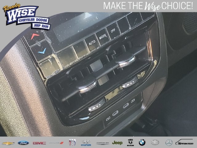 2026 Jeep Grand Cherokee GRAND CHEROKEE L LAREDO ALTITUDE 4X4
