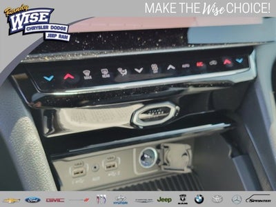 2026 Jeep Grand Cherokee GRAND CHEROKEE L LAREDO ALTITUDE 4X4