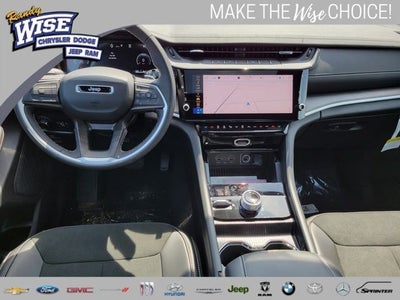 2026 Jeep Grand Cherokee GRAND CHEROKEE L LAREDO ALTITUDE 4X4