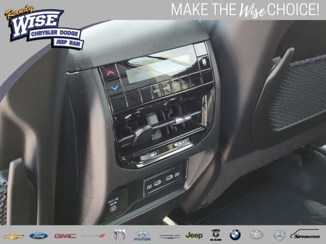 2026 Jeep Grand Cherokee GRAND CHEROKEE L LAREDO ALTITUDE 4X4