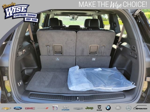 2026 Jeep Grand Cherokee GRAND CHEROKEE L LAREDO ALTITUDE 4X4