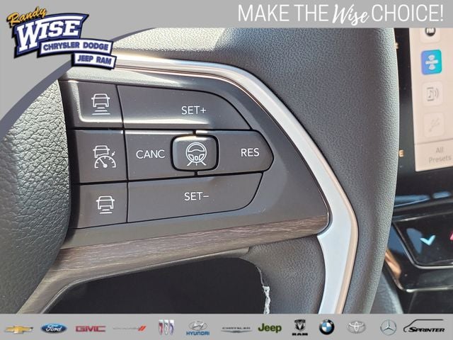 2026 Jeep Grand Cherokee GRAND CHEROKEE L LAREDO ALTITUDE 4X4