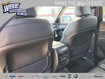 2026 Jeep Grand Cherokee GRAND CHEROKEE L LAREDO ALTITUDE 4X4