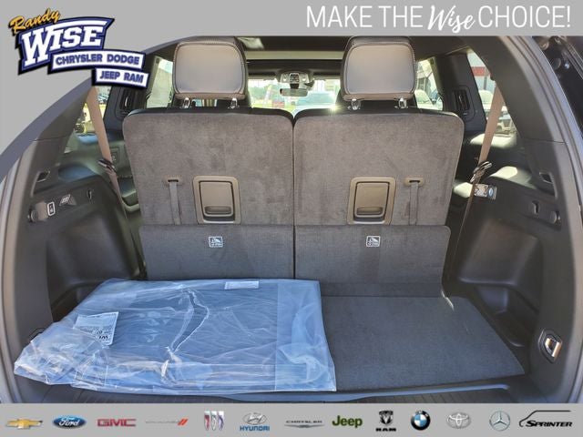 2026 Jeep Grand Cherokee GRAND CHEROKEE L LAREDO ALTITUDE 4X4