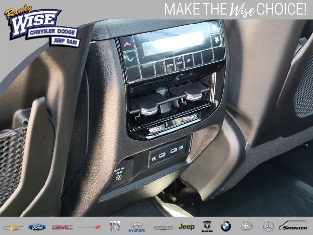 2026 Jeep Grand Cherokee GRAND CHEROKEE L LAREDO ALTITUDE 4X4