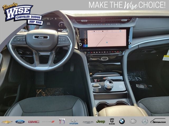 2026 Jeep Grand Cherokee GRAND CHEROKEE L LAREDO ALTITUDE 4X4