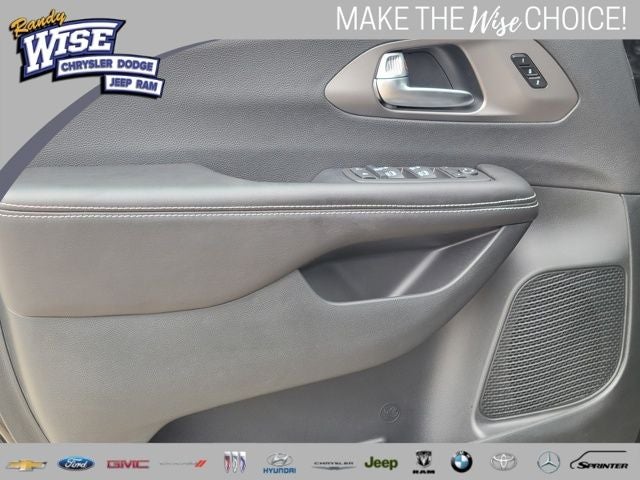 2027 Chrysler Pacifica PACIFICA SELECT