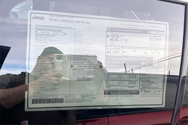 2025 Jeep Grand Cherokee GRAND CHEROKEE LIMITED 4X4