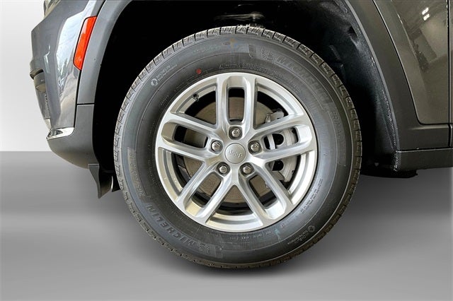 2025 Jeep Grand Cherokee GRAND CHEROKEE L LAREDO X 4X4