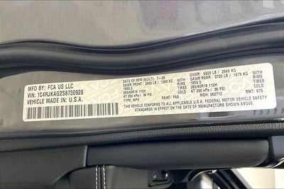 2025 Jeep Grand Cherokee GRAND CHEROKEE L LAREDO X 4X4