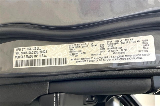 2025 Jeep Grand Cherokee GRAND CHEROKEE L LAREDO X 4X4