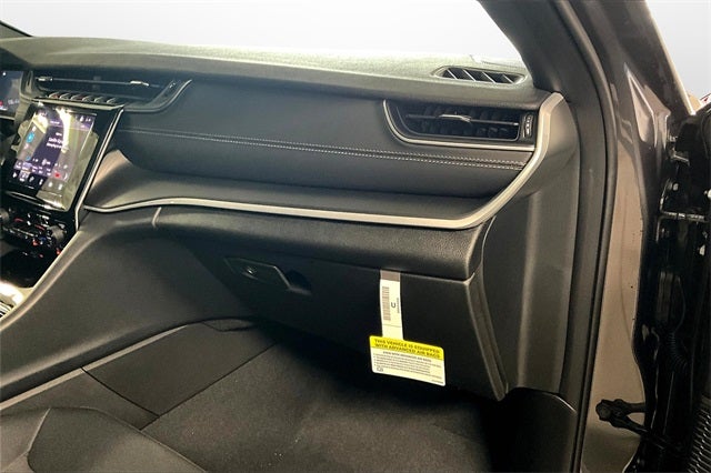 2025 Jeep Grand Cherokee GRAND CHEROKEE L LAREDO X 4X4