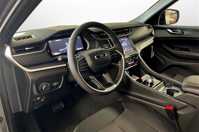 2025 Jeep Grand Cherokee GRAND CHEROKEE L LAREDO X 4X4