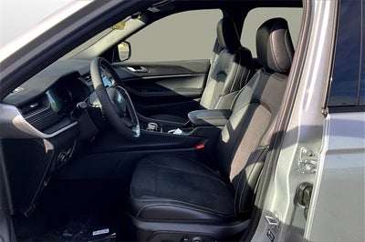 2025 Jeep Grand Cherokee GRAND CHEROKEE L ALTITUDE 4X4