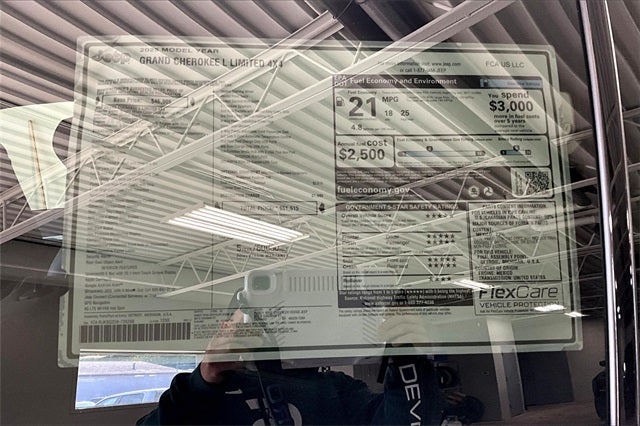 2025 Jeep Grand Cherokee GRAND CHEROKEE L LIMITED 4X4