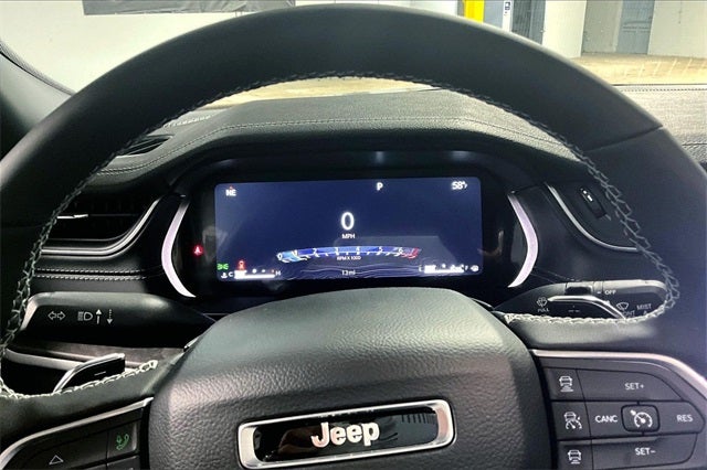 2025 Jeep Grand Cherokee GRAND CHEROKEE L LIMITED 4X4