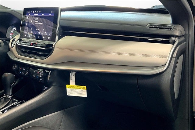 2025 Jeep Compass COMPASS LIMITED 4X4