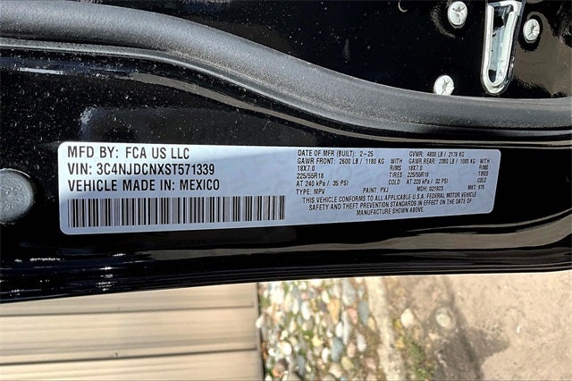 2025 Jeep Compass COMPASS LIMITED 4X4